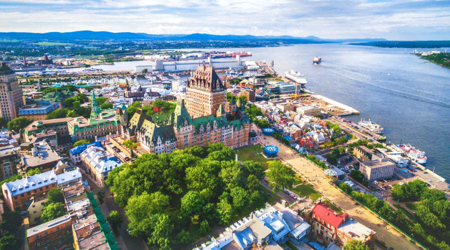 I nostri servizi di noleggio auto offrono una vasta selezione di veicoli a Città del Quebec.